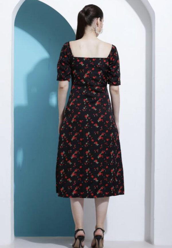 Knee Length - Line Comfy Dress - Image 4