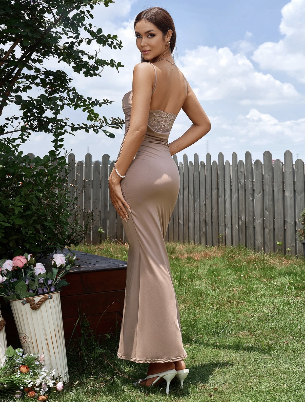 Lace Detailed Bodycon Dress - Image 7